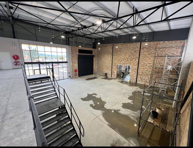 445M² WAREHOUSE TO LET IN STRIJDOMPARK